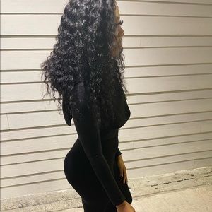 Meet your Posher, Mona